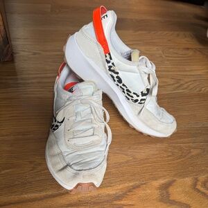 Nike Waffle Debut White Orange Leopard Swoosh 9.5